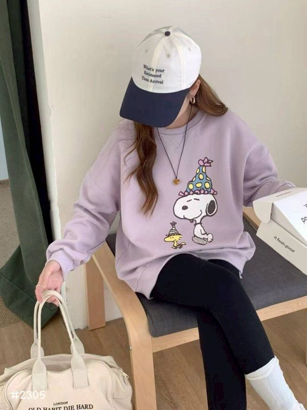 05110606┃秋冬〃2305史努比派對帽印花大學T SNOOPY 衛衣、史努比上衣、印花長袖、圓領棉T、可愛上衣、韓版衛衣、寬鬆上衣、秋冬新款、PEANUTS 上衣、情侶衛衣
