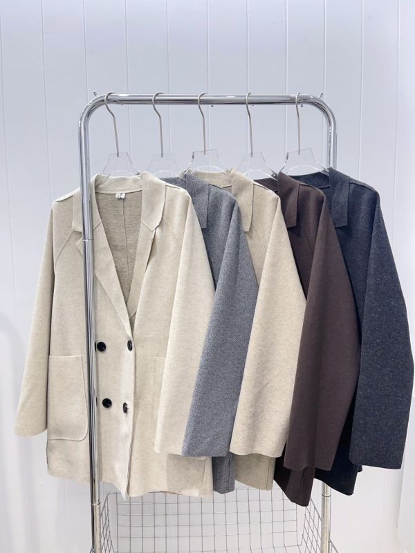 05111406┃秋冬〃8806毛呢雙排扣西裝外套┃F 軟呢外套

秋冬西外

寬鬆西裝外套

女生毛呢外套

韓系休閒外套

寬版外套

百搭大外套

奶杏外套

灰色外套

可可色外套

厚外套

T恤外搭外套

秋冬外套女