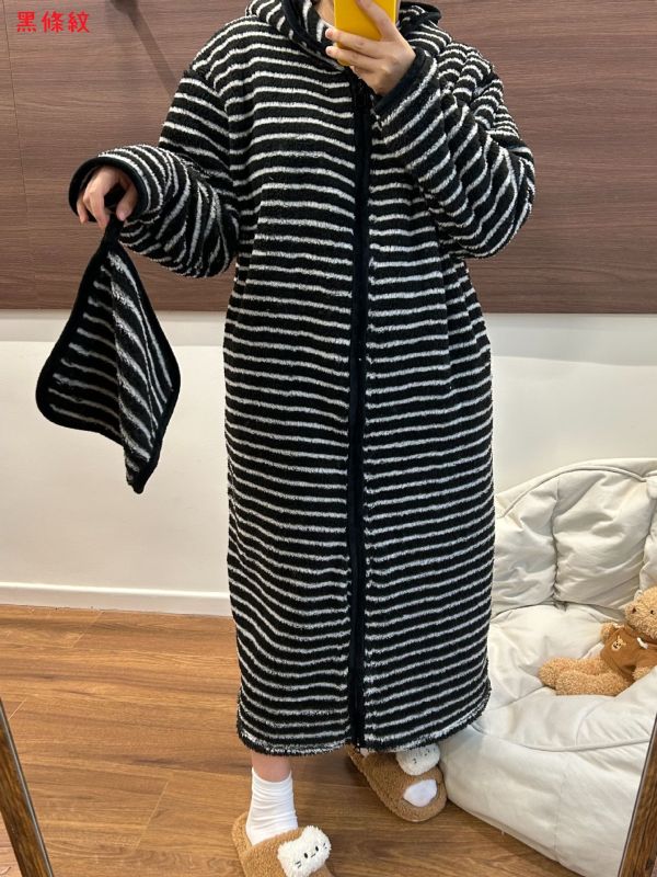 05111111┃秋冬〃十三色珊瑚絨拉鍊連帽睡袍┃13色 法蘭絨睡袍, 大人睡袍, 保暖睡衣, 冬季長袍, 大陸製睡袍, 居家服, 浴袍, 加厚法蘭絨, 連帽長袍, 可愛睡袍, 保暖長版睡衣, 法蘭絨浴袍, 冬季居家保暖衣, 拉鍊式睡袍, 情侶睡袍**