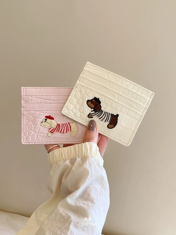 《Chio2nd》真皮壓紋刺繡臘腸狗卡夾 