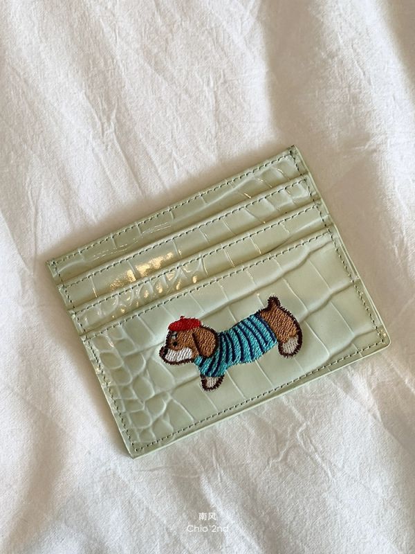《Chio2nd》真皮壓紋刺繡臘腸狗卡夾 