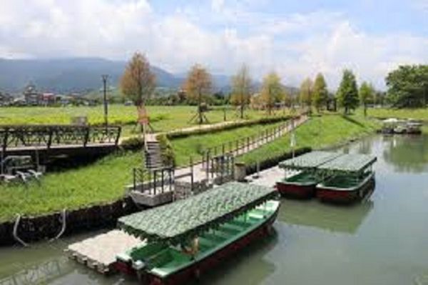 Experience the most popular  tourist spots of Yilan County. One day tour per person.The lowest price about USD$99 (Group size of 2 person at least ) 