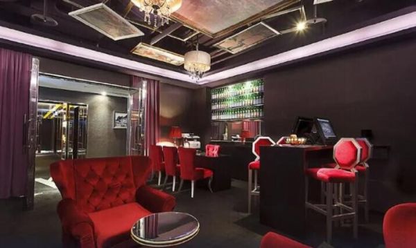 FX Hotel Taipei Nanjing Standard King walk about 8 mins to Asia Poker Arena.3(N)The lowest price about USD$302 