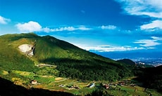 Explore the beautiful Yangmingshan,one day tour per person The lowest price USD$82 (Group size of 3 person at least ) 