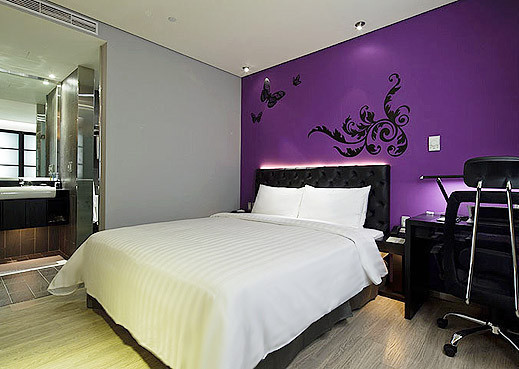 FX Hotel Taipei Nanjing Standard King walk about 8 mins to Asia Poker Arena.3(N)The lowest price about USD$302 