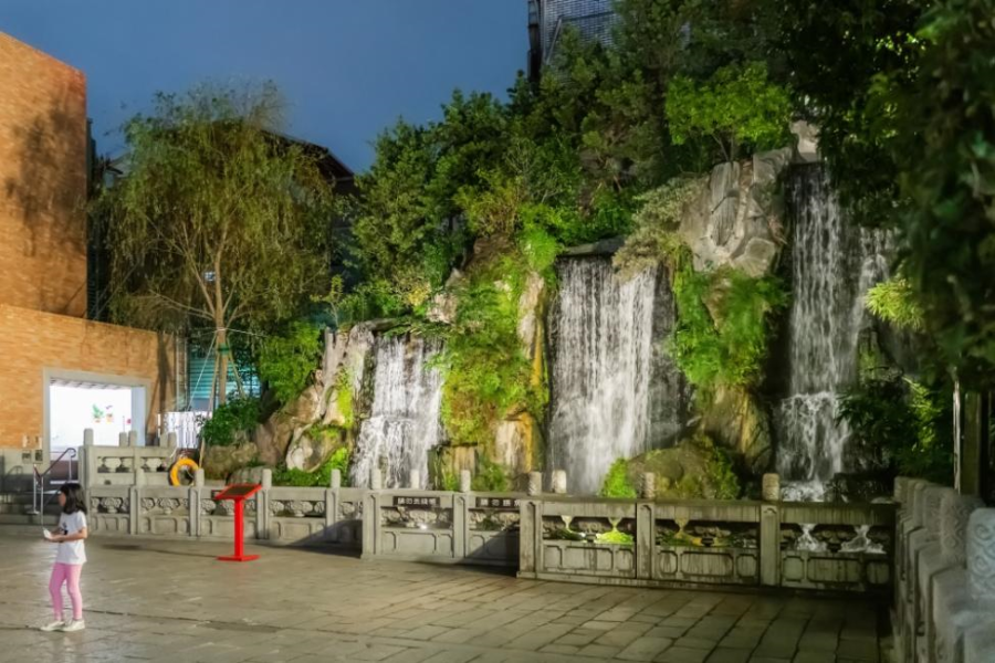 Urban walking tour Amazing Taipei. The lowest price USD$50.( Group size of 4 people at least ) 