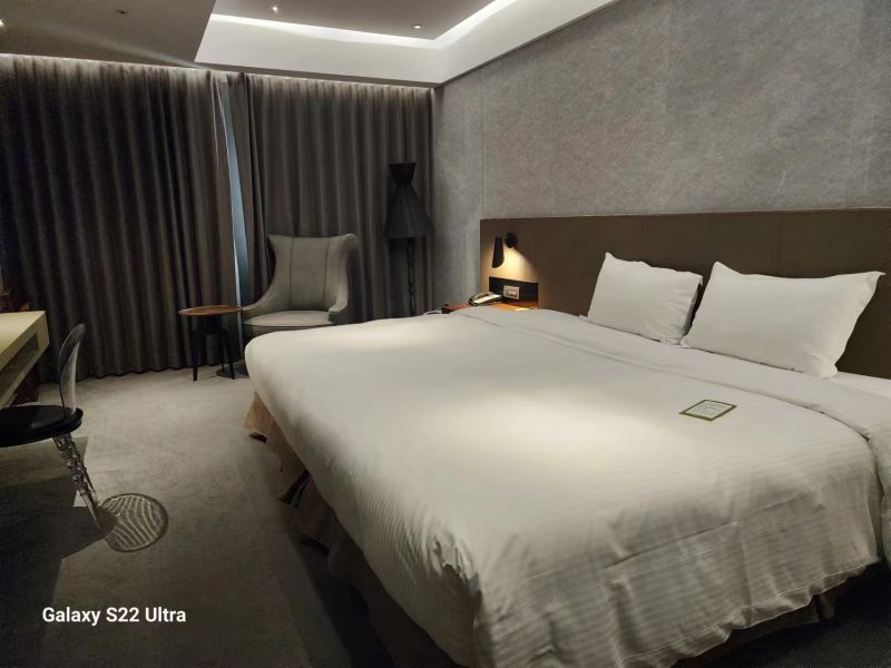 Check Inn NanJing Standard King Bed walk about 6 mins to Asia Poker Venue Jianguo,(3N) The lowest price about USD$312 