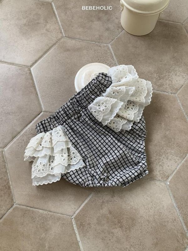 寶寶格紋小翅膀蕾絲包屁褲小短褲 Bebe holic Korea,韓國童裝,韓國Bebe holic,奶茶系寶寶,女寶穿搭