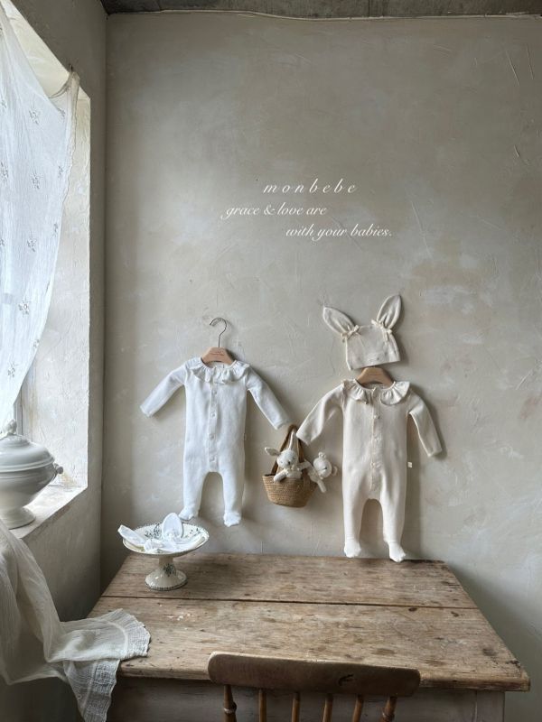 純色荷葉邊領包腳連身衣 