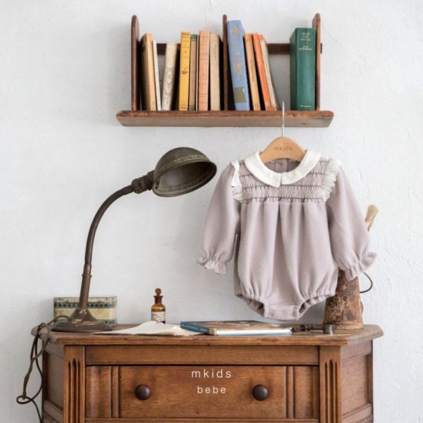 小莊園復古蕾絲包屁衣 