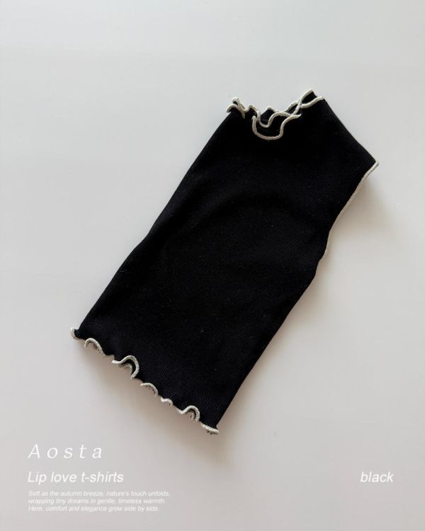 小清新木耳捲邊無袖上衣 正韓親子裝, Aosta親子裝, 韓國親子穿搭, 高端媽媽穿搭, 韓系親子裝, 親子裝推薦, 夏季親子穿搭, 韓國童裝品牌, 質感媽媽穿搭, 嬰幼兒親子裝, 韓系高級感穿搭, 親子OOTD, 親子時尚, 韓國設計童裝,蘿菈衣櫥,仙女媽咪,質感童裝