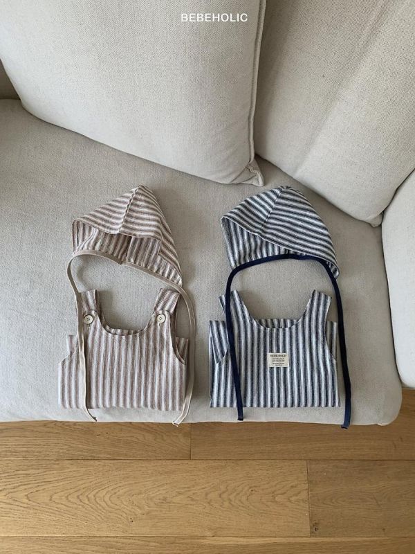 寶寶海軍風線條寬版吊帶 Bebe holic Korea,韓國童裝,韓國Bebe holic,奶茶系寶寶,女寶穿搭