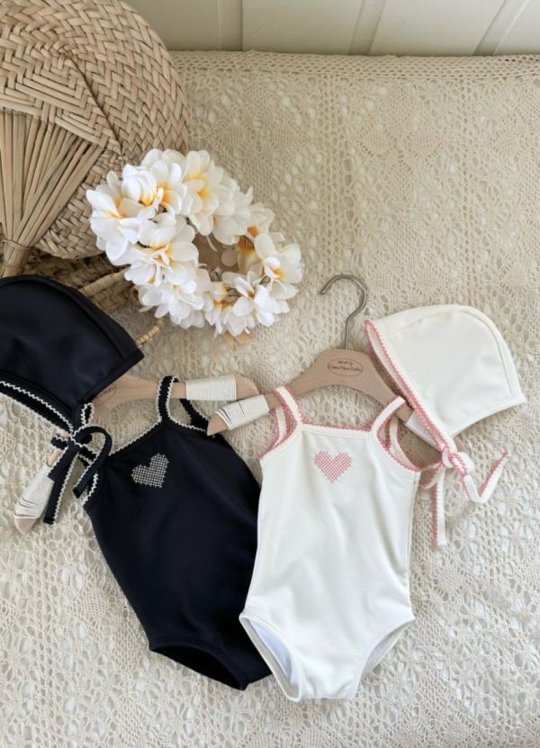 心型細肩韓系連身泳裝游永服 泳裝,童裝,韓國童裝,韓國童裝泳裝,心型,蘿菈衣櫥,monbebe,蘿拉小衣櫃,蘿菈衣櫥,仙女媽咪童裝