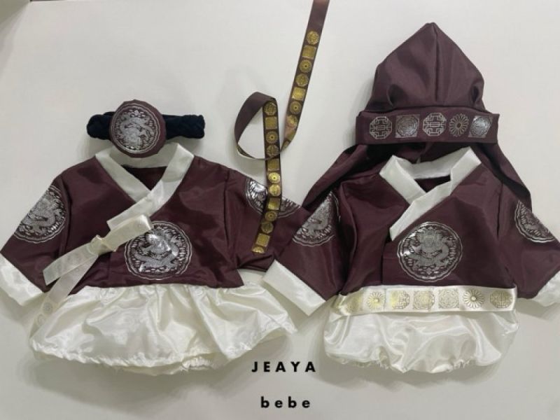 韓服系列 王世子 王世子妃 收涎、週歲、韓服、寶寶穿搭、寶寶韓服代購、變裝、寶寶打扮