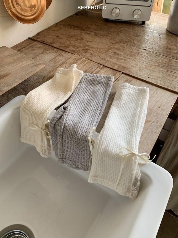 蝴蝶結柔軟蕾絲小花褲 童裝,Bebe holic Korea,Bebe holic童裝