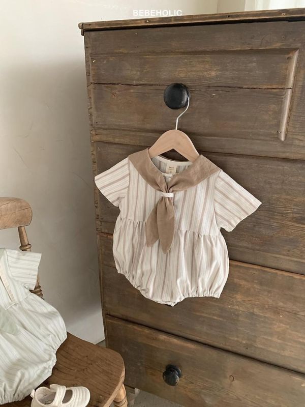學院風小披肩直紋襯式套裝 Bebe holic Korea,韓國童裝,韓國Bebe holic,奶茶系寶寶,女寶穿搭