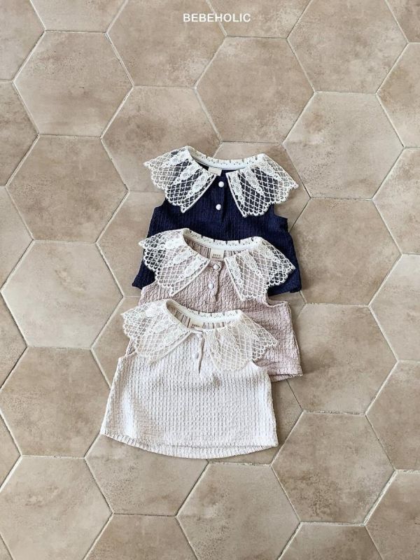 小蝴蝶翅膀領無袖寶寶上衣 Bebe holic Korea,韓國童裝,韓國Bebe holic,奶茶系寶寶,女寶穿搭