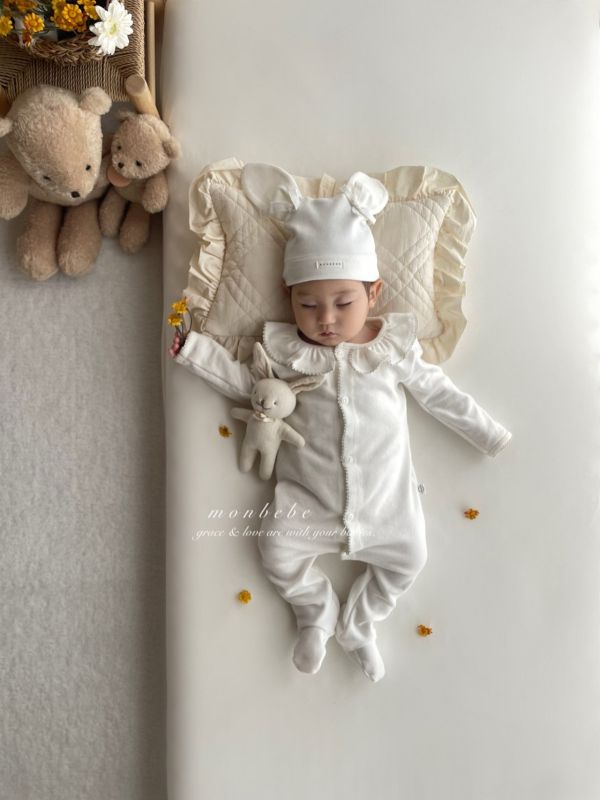 純色荷葉邊領包腳連身衣 