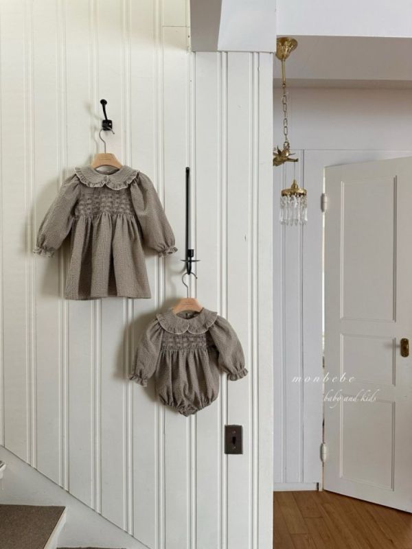 格紋娃娃領抽褶洋裝 