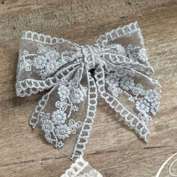 緹花蕾絲蝴蝶結髮夾 