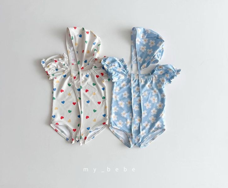 滿版小雛菊小心心公主袖連身泳裝（附帽） 