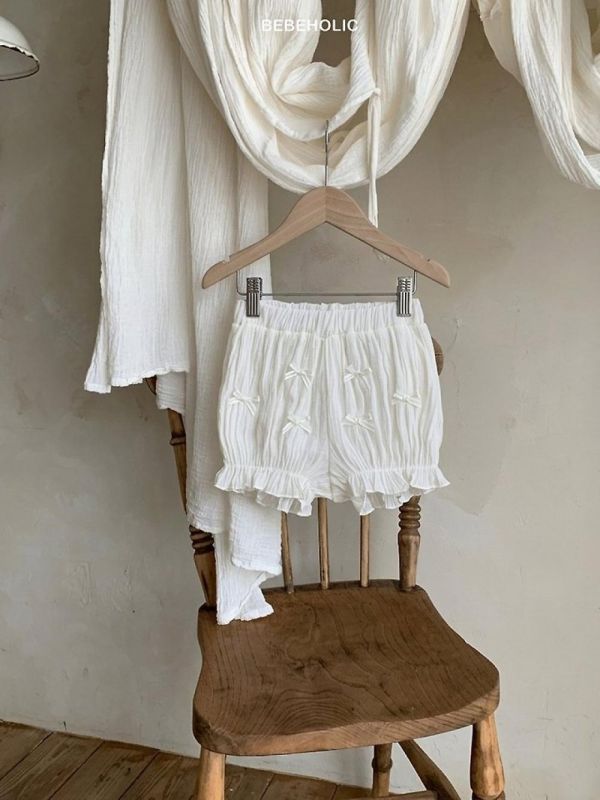 蝴蝶結寶寶溫柔系短褲 Bebe holic Korea,韓國童裝,韓國Bebe holic,奶茶系寶寶,女寶穿搭