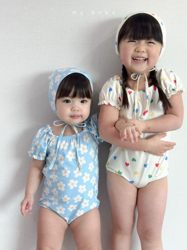 滿版小雛菊小心心公主袖連身泳裝（附帽） 