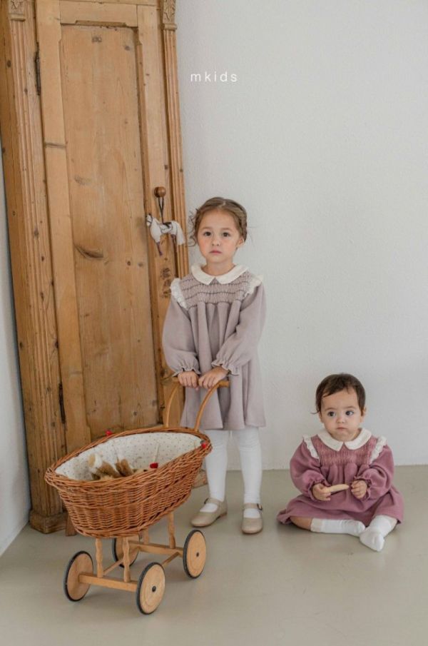 小莊園復古蕾絲領洋裝 