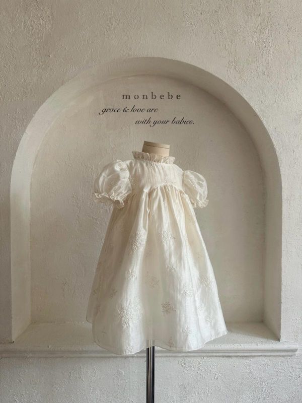 小童款蕾絲刺繡質感公主袖連身洋裝 親子系列 