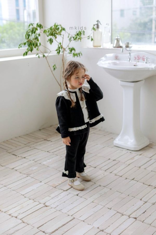 奶油小花蕾絲領針織外套 