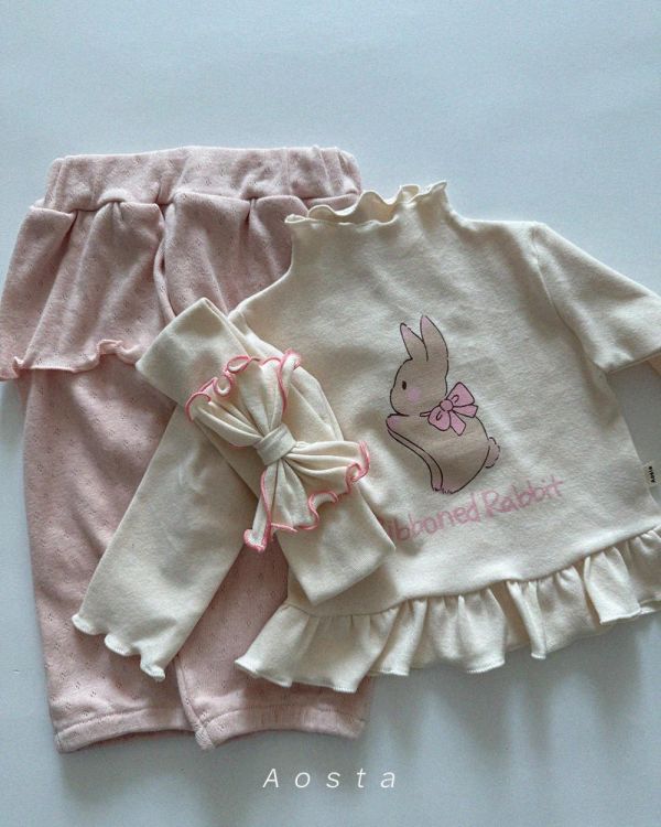 設計款 小兔子木耳捲邊長袖上衣 