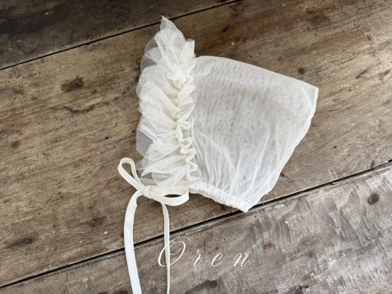 Bebe-褶皺蕾絲小花綁帶軟帽 