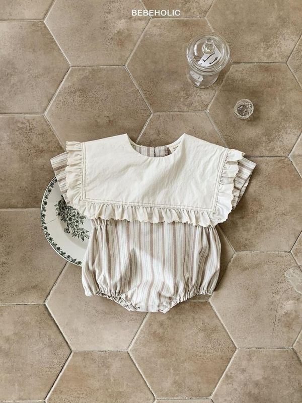 荷葉邊溫柔直紋寶寶連身套裝 Bebe holic Korea,韓國童裝,韓國Bebe holic,奶茶系寶寶,女寶穿搭