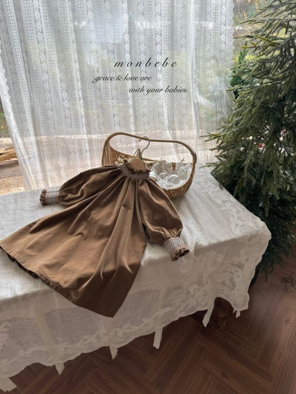 夏洛特法式質感復古連身裙 