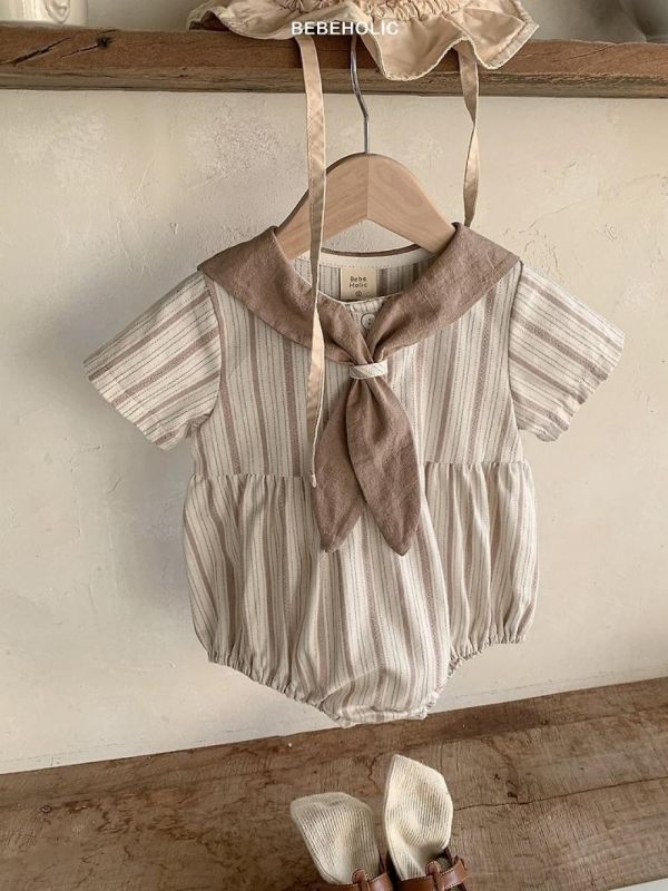 學院風小披肩直紋襯式套裝 Bebe holic Korea,韓國童裝,韓國Bebe holic,奶茶系寶寶,女寶穿搭