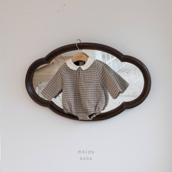 經典小格紋娃娃領包屁衣 