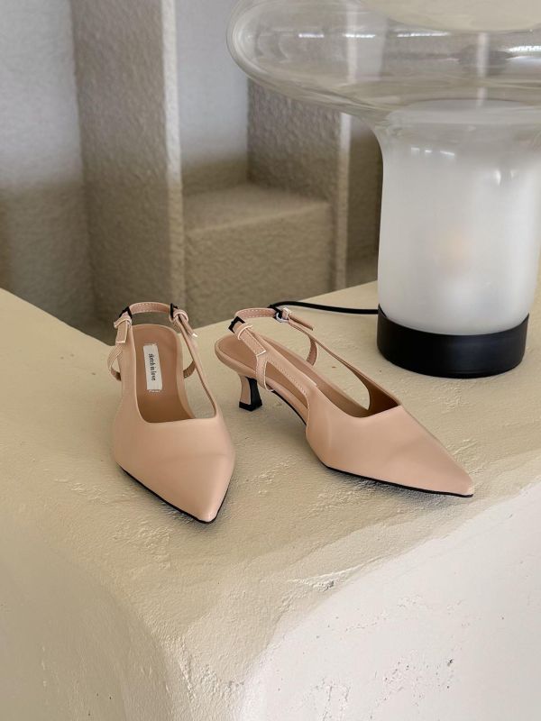 氣質簡約尖頭純色跟鞋 