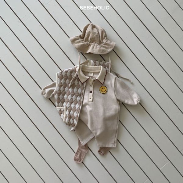 微笑寶寶長袖奶茶系連身爬服 Bebe holic,童裝,男寶穿搭,韓國童裝,桃園童裝,韓系,寶寶衣服推薦,好看寶寶衣服,超好買童裝店,親子裝,彌月禮,寶寶,待產包,爬服