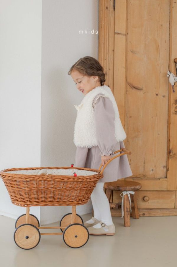 軟綿綿奶油背心 