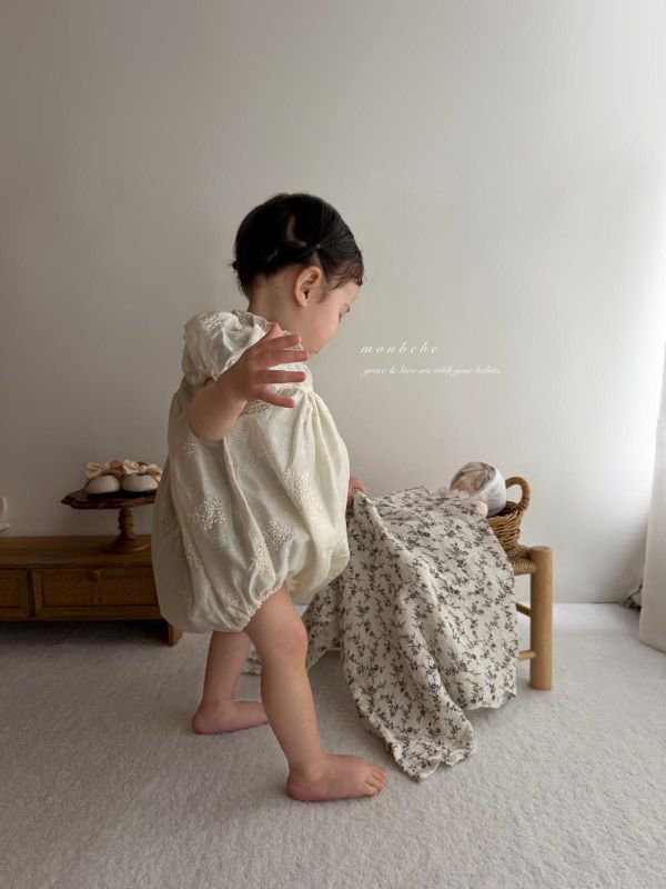 寶寶款 蕾絲刺繡質感公主袖連身洋裝 親子系列 