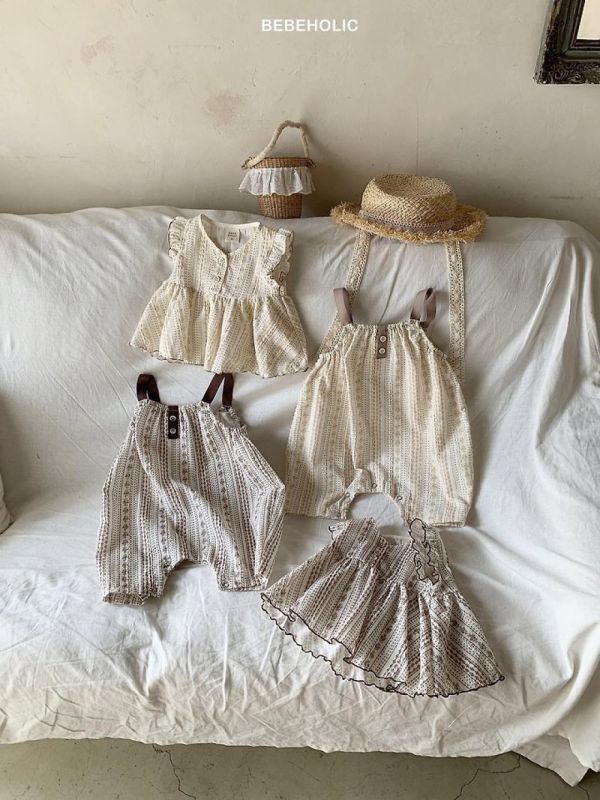 度假勝地 寶寶連身吊帶 Bebe holic Korea,韓國童裝,韓國Bebe holic,奶茶系寶寶,女寶穿搭