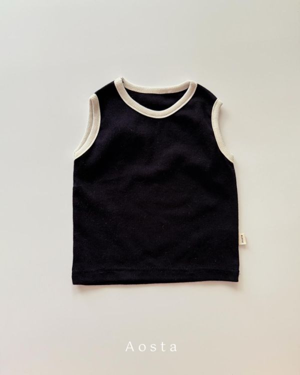 無袖背心上衣 正韓親子裝, Aosta親子裝, 韓國親子穿搭, 高端媽媽穿搭, 韓系親子裝, 親子裝推薦, 夏季親子穿搭, 韓國童裝品牌, 質感媽媽穿搭, 嬰幼兒親子裝, 韓系高級感穿搭, 親子OOTD, 親子時尚, 韓國設計童裝,蘿菈衣櫥,仙女媽咪,質感童裝