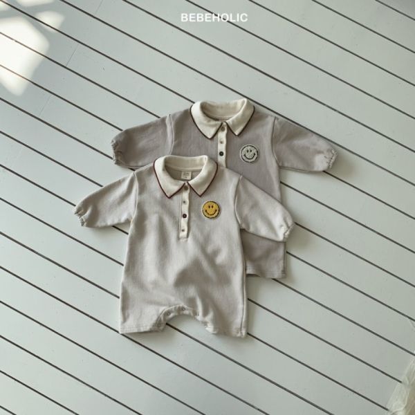 微笑寶寶長袖奶茶系連身爬服 Bebe holic,童裝,男寶穿搭,韓國童裝,桃園童裝,韓系,寶寶衣服推薦,好看寶寶衣服,超好買童裝店,親子裝,彌月禮,寶寶,待產包,爬服