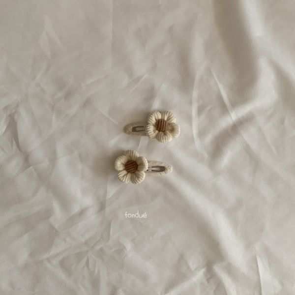 現貨 奶茶色花花 秋季搭配小花髮夾 (一組2入) 