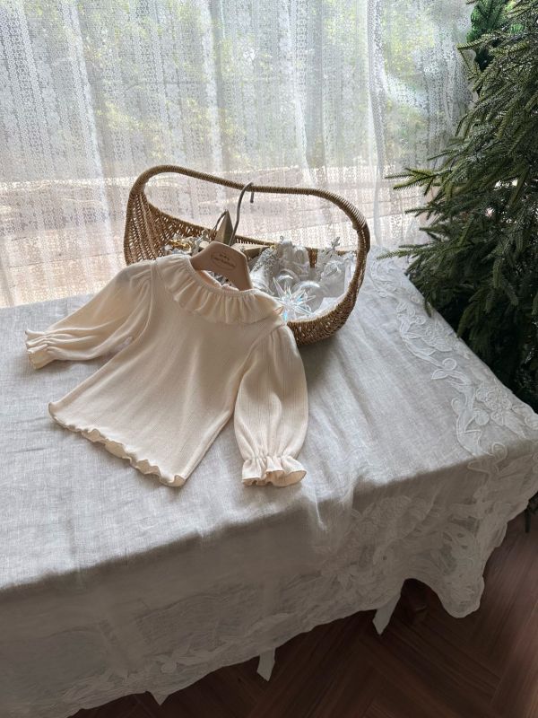 優雅荷葉領純棉長袖上衣 monbebe,monbebe Korea,laurababy_shop,蘿菈衣櫥,童裝,韓國上衣,捲邊上衣,韓系上衣,韓國童裝代理