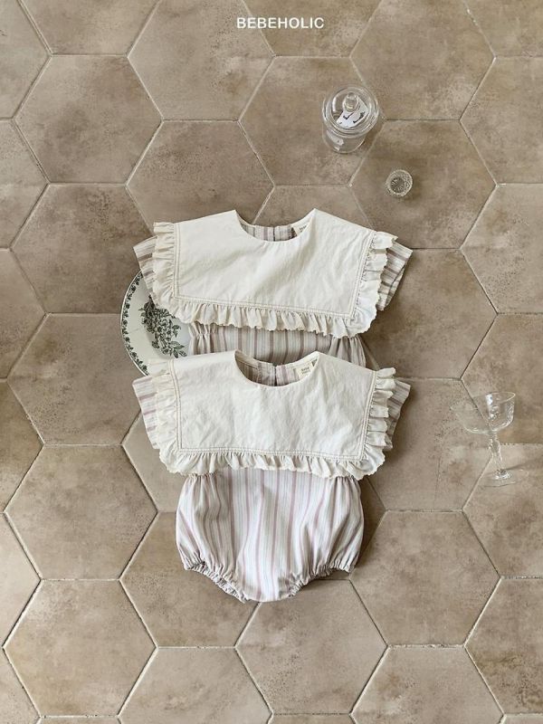 荷葉邊溫柔直紋寶寶連身套裝 Bebe holic Korea,韓國童裝,韓國Bebe holic,奶茶系寶寶,女寶穿搭