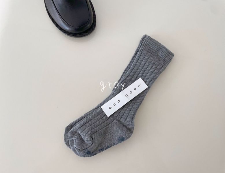基本款單色及膝襪套組 
