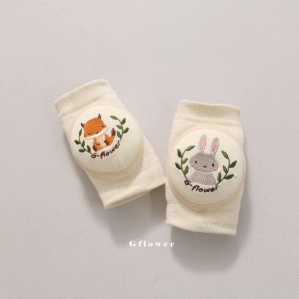 現貨 刺繡小兔子小狐狸透氣網狀可愛護膝 