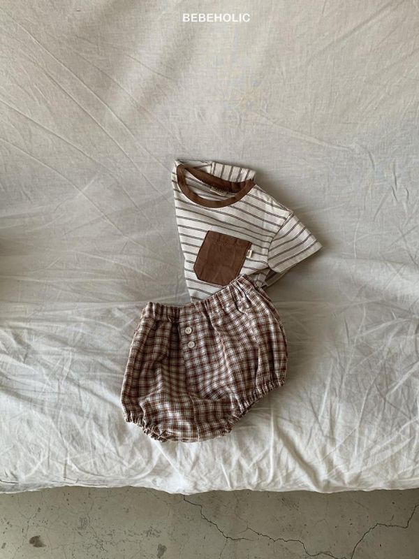 寶寶鈕扣格紋屁屁褲 寶寶包屁褲 Bebe holic Korea,韓國童裝,韓國Bebe holic,奶茶系寶寶,女寶穿搭