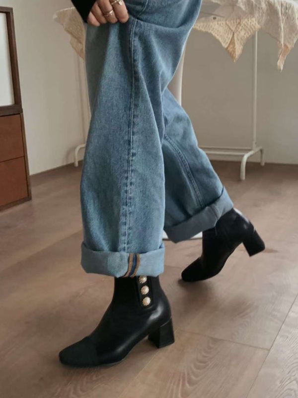 韓國珍珠扣質感短靴 
